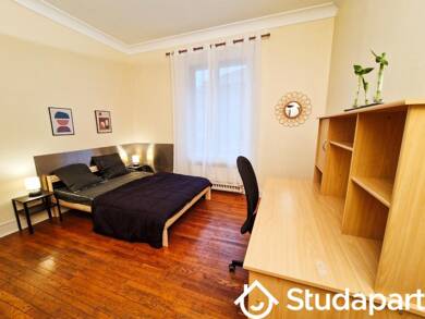 Appartement à louer 1 087 € 3 pièces 1 chambre 56 m² 1er étage Berriat-Ampere Grenoble 38000