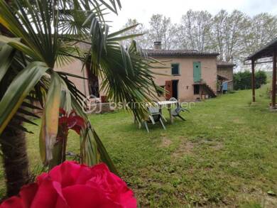 Maison à vendre 259 000 € 10 pièces 7 chambres 295 m² 7 790 m² de terrain Varen 82330