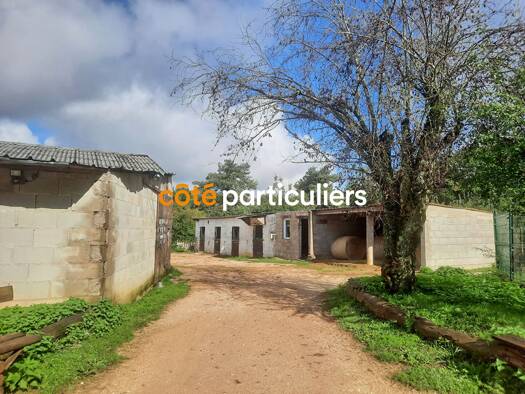 Ferme équestre à vendre 314 700 € 40 000 m² de terrain Sampans 39100