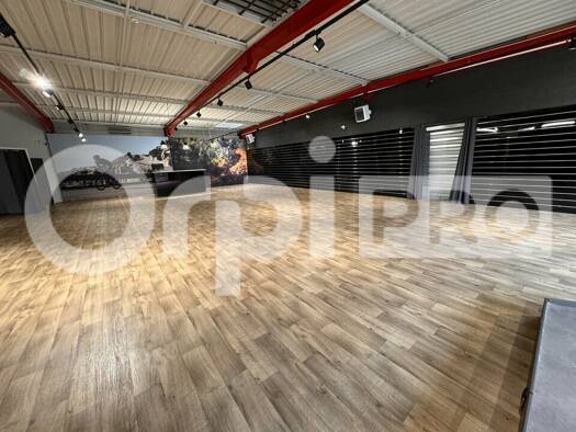 Local commercial à louer 1 800 € 280 m² de surface de vente Feytiat 87220