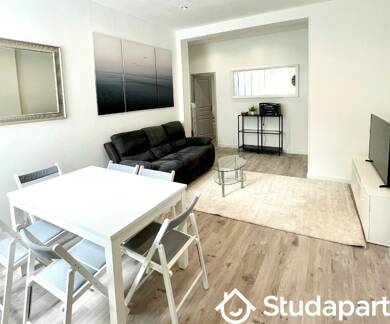 Appartement à louer 440 € 1 pièce 6 chambres 16 m² Étage 1/3 Est Lens 62300