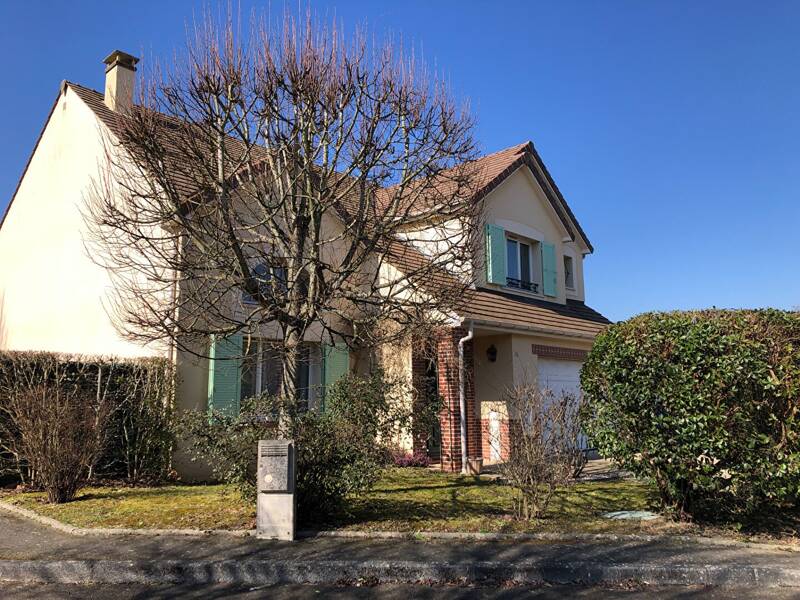 Maison à vendre, 157m², TOUSSUS LE NOBLE