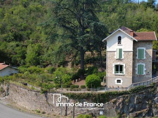 Maison à vendre 388 500 € 9 pièces 5 chambres 180 m² 9 974 m² de terrain Nord Est Villefranche-de-Rouergue 12200