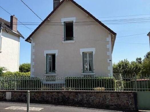 Maison à vendre 181 900 € 5 pièces 3 chambres 101 m² Saint-Junien 87200