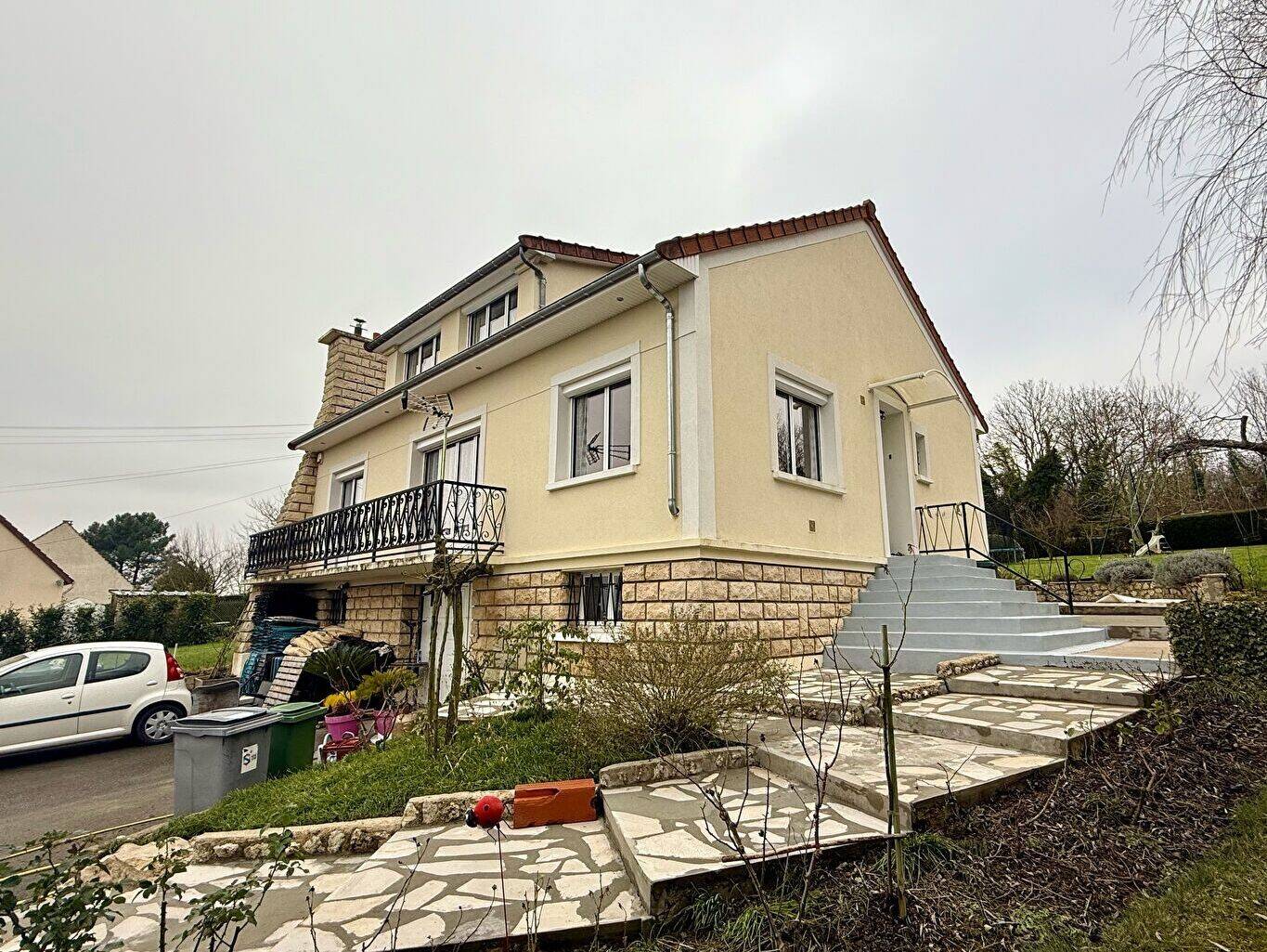 Maison à vendre, 152m², JUZIERS