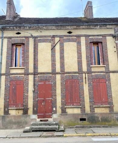 Maison à vendre 45 000 € 4 pièces 2 chambres 70 m² 600 m² de terrain Arces-Dilo 89320