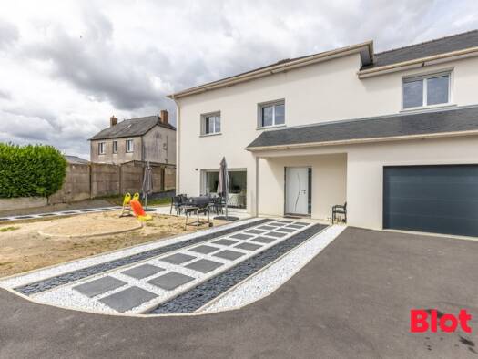 Maison à vendre 420 000 € 8 pièces 6 chambres 192,3 m² 607 m² de terrain Saulnieres 35320