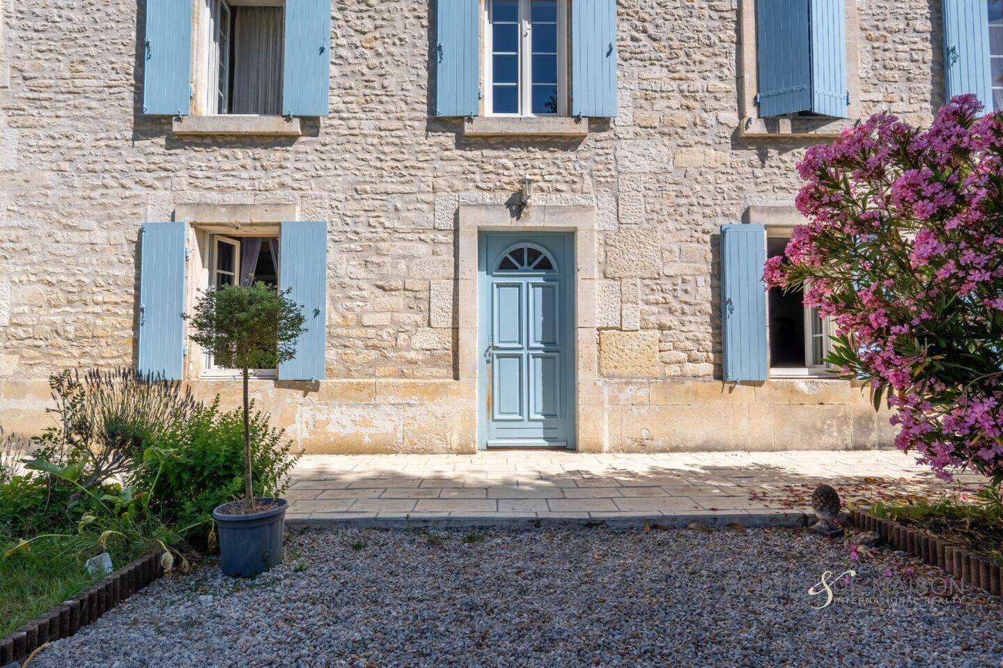 Maison à vendre, 155m², GENSAC LA PALLUE