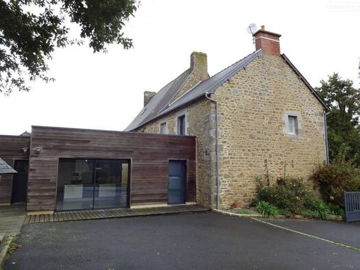 Maison à vendre 309 340 € 6 pièces 4 chambres 177 m² 1 230 m² de terrain Saint-Sauveur-des-Landes 35133