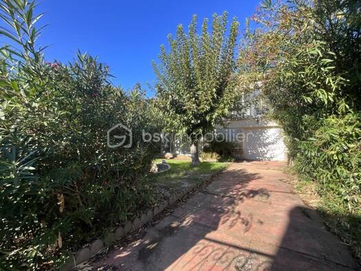 Maison à vendre 336 000 € 8 pièces 6 chambres 180 m² 470 m² de terrain Centre Ville Pézenas 34120