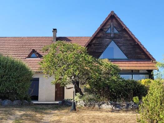 Maison à vendre 281 000 € 6 pièces 3 chambres 193 m² 2 500 m² de terrain Trévol 03460