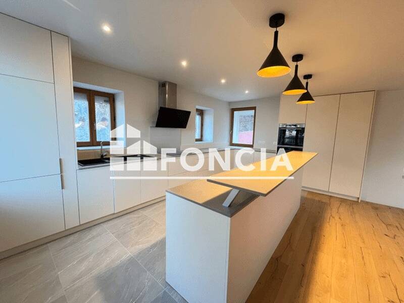 Maison à louer, 348m², CHENS SUR LEMAN