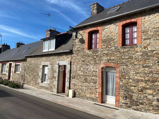 Maison à vendre 69 500 € 6 pièces 4 chambres 111 m² 260 m² de terrain Ploëzal 22260