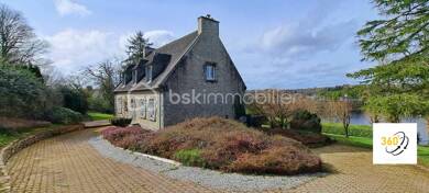 Demeure à vendre 325 500 € 6 pièces 5 chambres 166 m² 1 979 m² de terrain Huelgoat 29690