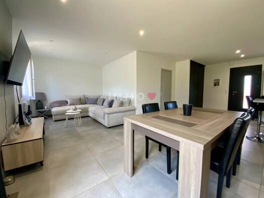 Maison de plain-pied à vendre 215 790 € 6 pièces 3 chambres 103,5 m² 603 m² de terrain Fléac 16730