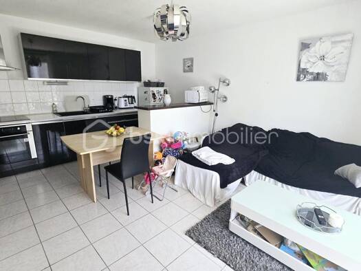 Appartement à vendre 130 000 € 3 pièces 2 chambres 57,56 m² Étage 2/4 Marnieres Billère 64140
