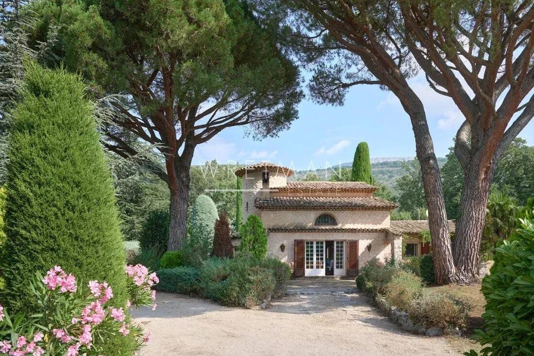 Maison à vendre, 232m², SAINT VALLIER DE THIEY