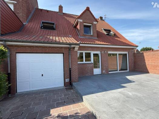 Maison à vendre 363 750 € 6 pièces 5 chambres 128 m² 563 m² de terrain Hazebrouck 59190