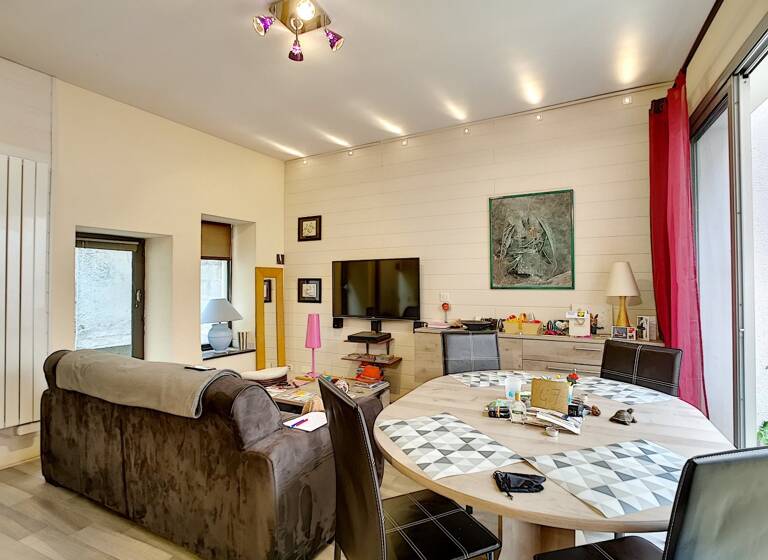Appartement à vendre 71 000 € 2 pièces 1<br/>chambre 43 m²<br/>superficie 1/1<br/>étage Centre Ville Pau 64000