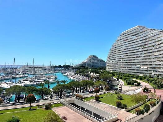 Appartement à vendre 709 800 € 3 pièces 2 chambres 75,05 m² Étage 2/15 Marina Villeneuve-Loubet 06270