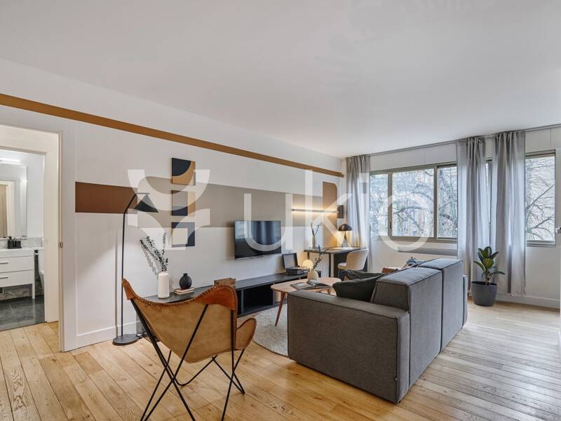 Maison à louer, 57m², PARIS 16E