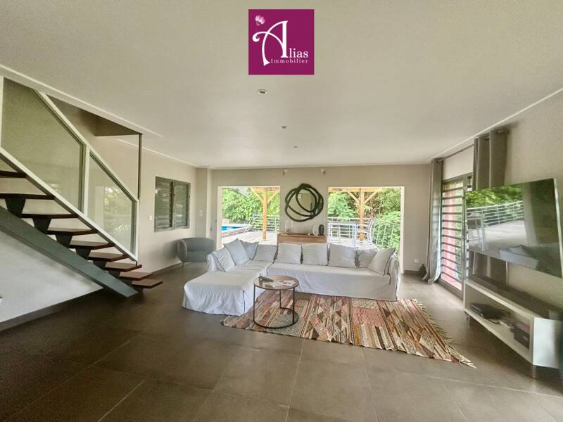 Maison à vendre, 204m², LES ABYMES