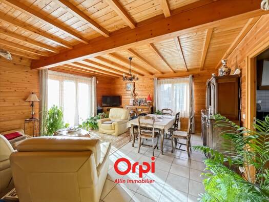 Maison à vendre 150 000 € 3 pièces 2 chambres 75,8 m² 1 220 m² de terrain Campagne Domérat 03410