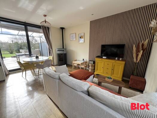 Maison à vendre 257 250 € 5 pièces 3 chambres 87,5 m² 1 227 m² de terrain Louvigné-de-Bais 35680