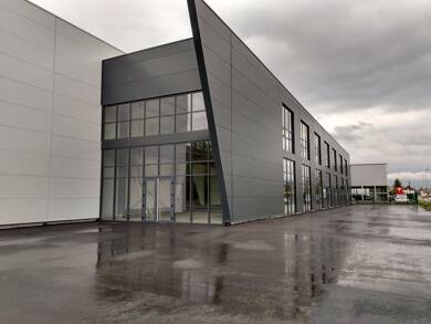 Local commercial à louer 6 500 € 549 m² de surface de vente Montmélian 73800
