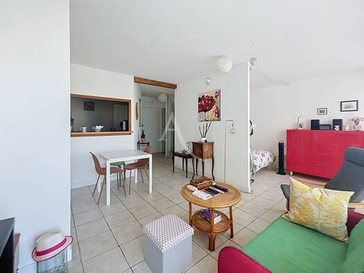 Appartement à vendre 135 000 € 1 pièce 38 m² Étage 4/6 Madeleine-Saint Léonard-Justices Angers 49000