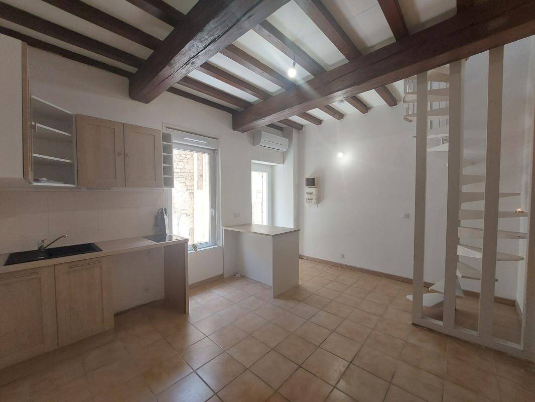 Maison à louer, 31m², GALLARGUES LE MONTUEUX