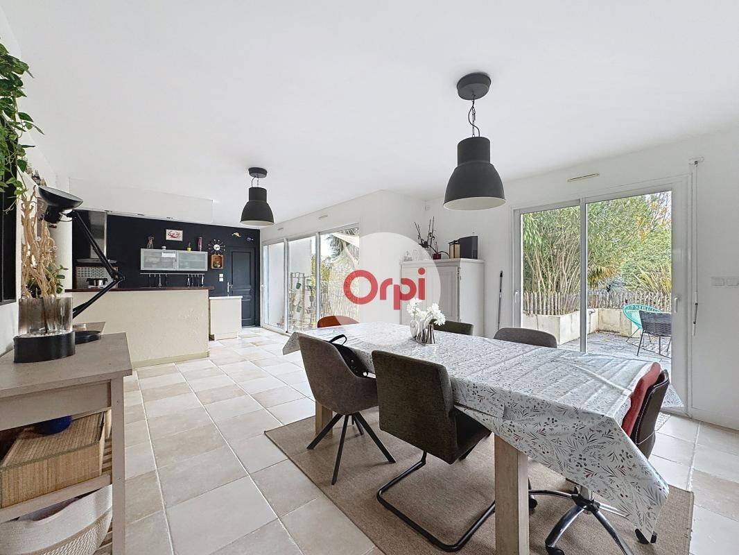 Maison à vendre, 114m², SURZUR