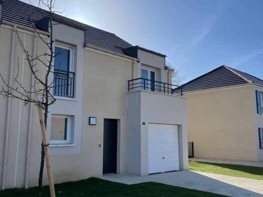 Maison à louer 1 300 € 6 pièces 4 chambres 101 m² Cannes-Écluse 77130