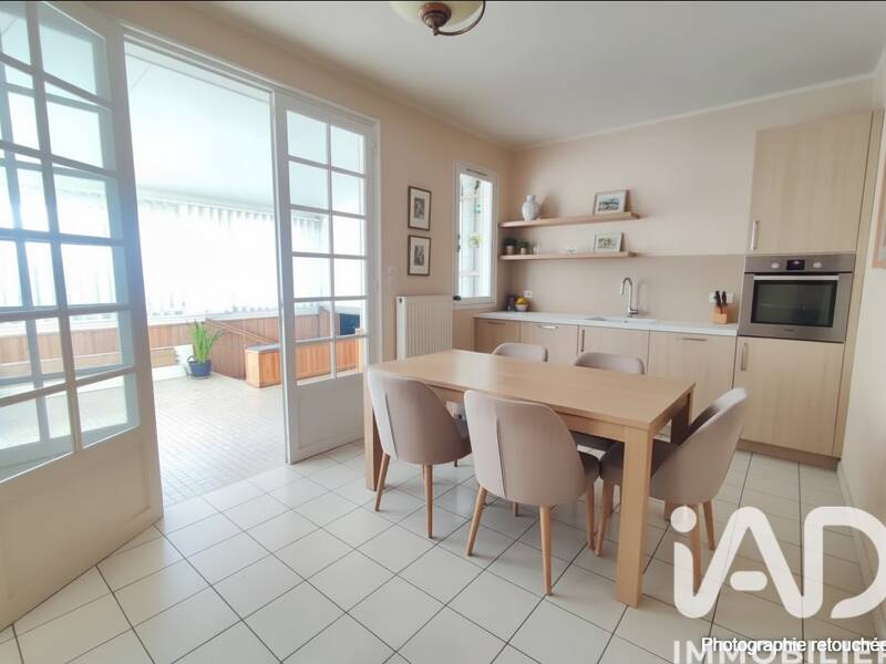 Maison à vendre, 204m², MONTRELAIS
