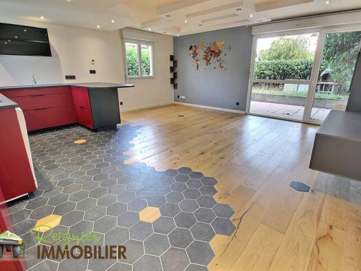 Appartement à vendre 288 000 € 3 pièces 2 chambres 69,5 m² RDC Reignier-Ésery 74930