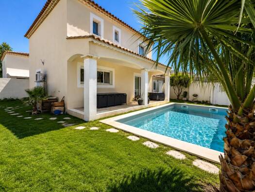 Villa à vendre 369 000 € 5 pièces 4 chambres 120 m² 400 m² de terrain Avignon 84140