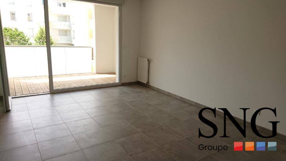 T3 AVEC BALCON ET DEUX PARKINGS — 2