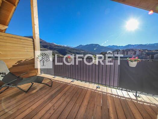 Appartement à vendre - Première occupation 440 000 € 3 pièces 2 chambres 93 m² RDC Les Ecarts Embrun 05200