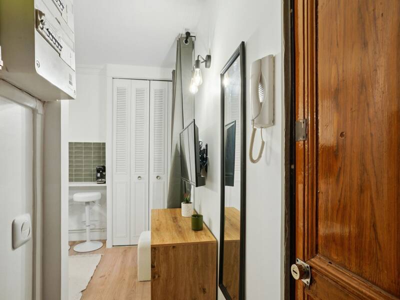 Maison à louer, 18m², PARIS 9E