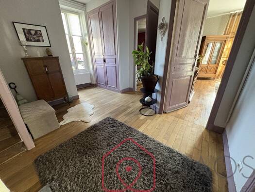 Duplex à vendre 225 000 € 6 pièces 4 chambres 156 m² Étage 1/3 Rive du Loing Nemours 77140