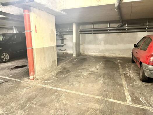 Parking à louer 90 € 13 m² Centre Ville Charenton-le-Pont 94220