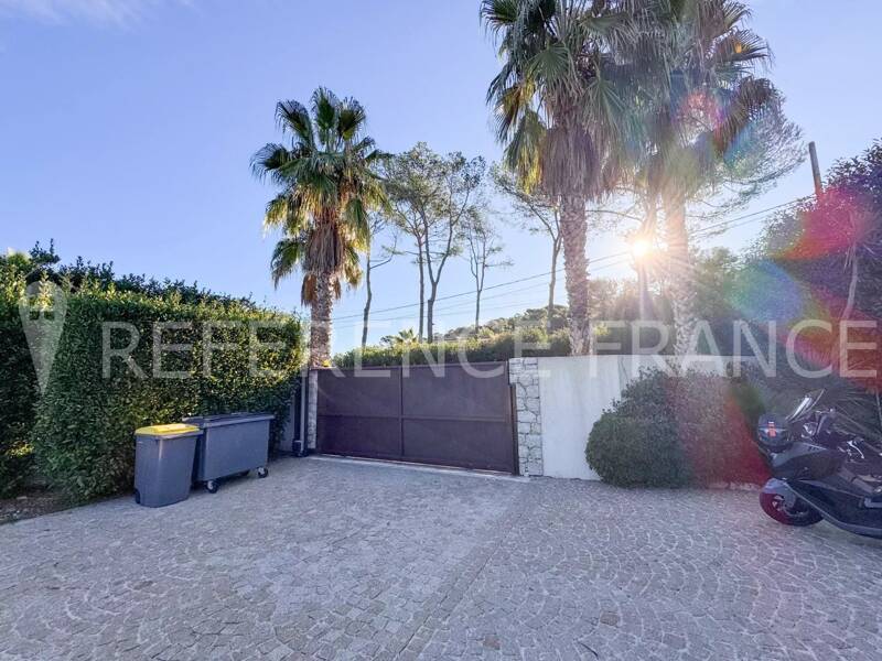 Maison à louer, 250m², MOUGINS