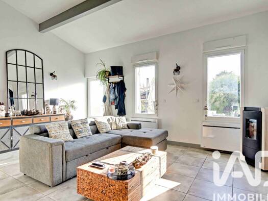 Maison à vendre 268 000 € 3 pièces 2 chambres 81 m² 239 m² de terrain Macau 33460