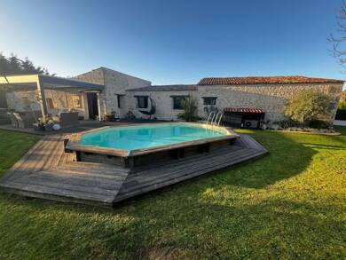 Maison à vendre 313 900 € 3 pièces 2 chambres 117 m² 955 m² de terrain Thaims 17120