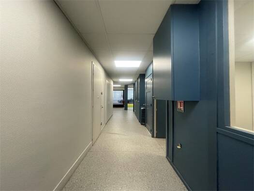 Local d'activités à louer 595 € 51 m² d'espace de stockage Tarentaize-Beaubrun-Severine Saint-Étienne 42000