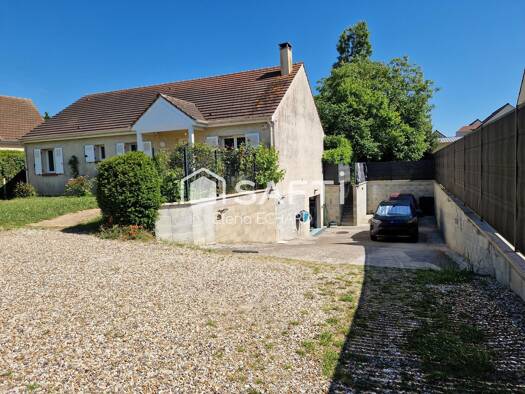 Maison de plain-pied à vendre 319 000 € 5 pièces 4 chambres 97 m² 1 034 m² de terrain Ouest Sud Magnanville 78200
