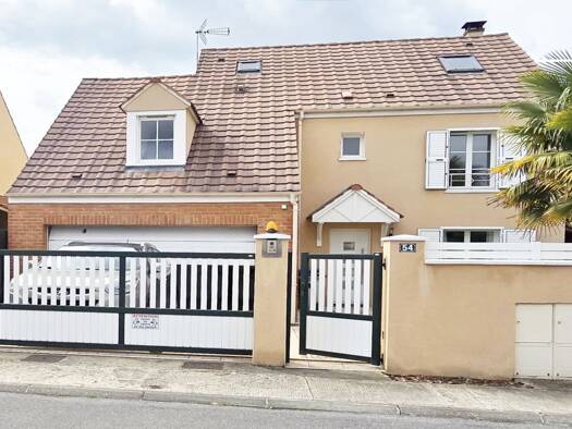 Maison à vendre 588 000 € 7 pièces 5 chambres 150 m² 403 m² de terrain Bailly-Romainvilliers 77700