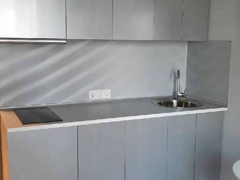 Maison à louer, 21m², PARIS 18E