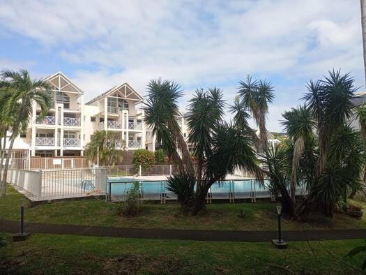 Duplex à vendre 295 000 € 4 pièces 3 chambres 69 m² Le Diamant 97223