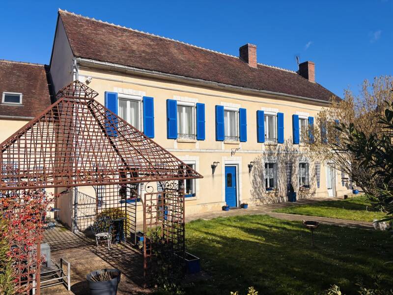Maison à vendre, 415m², CHARMOY